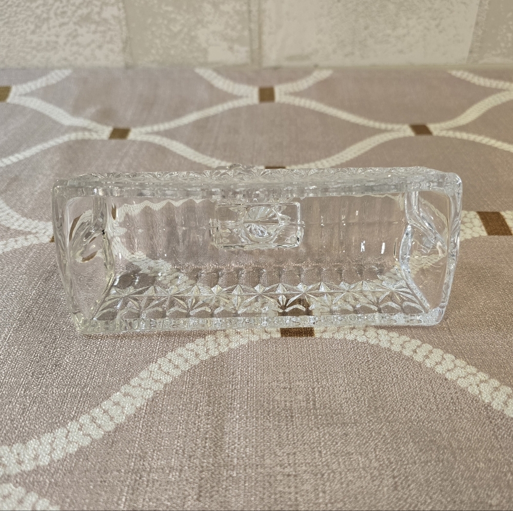 Vintage Clear Crystal Glass Butter Dish with Butterfly Handle on Lid - Picture 9 of 12
